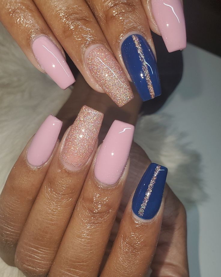 Navy And Blush Nails Wedding, Royal Blue And Pink Nails Designs, Navy Blue And Light Pink Nails, Navy Blue And Blush Pink Nails, Navy And Pink Baby Shower Ideas, Pink And Dark Blue Nails, Navy And Pink Nails Ideas, Rose Gold And Blue Nails, Navy Blue And Rose Gold Nails