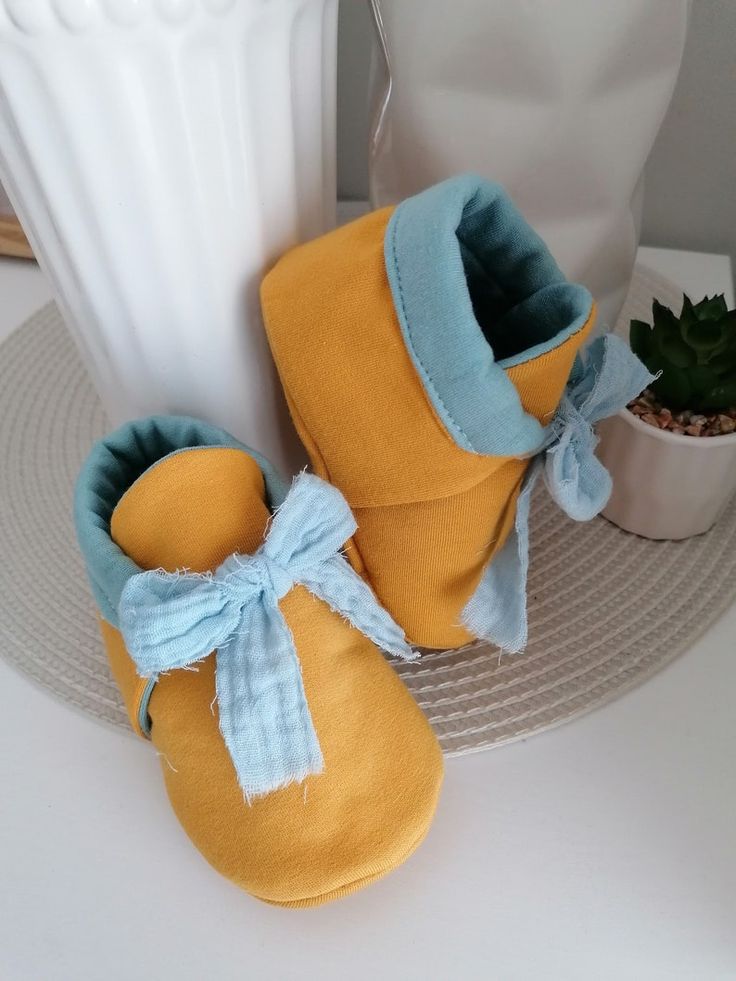 Cute Soft Sole Booties As Gift, Handmade Blue Booties As A Gift, Handmade Blue Booties As Gift, Handmade Blue Booties For Gift, Baby Shoes Tutorial, Crib Accessories, Baby Booties Free Pattern, Baby Booties Pattern, Baby Sewing Projects