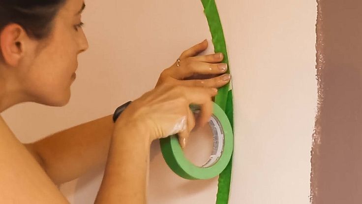 masking taping a circle with green frog tape Bedroom Circle Paint, Painted Circles On Wall, Painting Circles On Walls, How To Paint A Circle On A Wall, Half Circle Painted Wall, Painted Circle On Wall, Frog Tape Wall Design, Circle On Wall, Frog Tape Wall