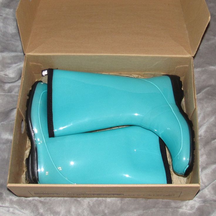 Kamik Turquoise Blue Size 6 Waterproof Rainboots Nib Ships From Ca Within 24 Hours. Super Cute! Waterproof Blue Boots For Outdoor, Waterproof Blue Boots For Outdoor Activities, Casual Blue Weatherproof Boots, Casual Weatherproof Blue Boots, Blue Waterproof Round Toe Boots, Waterproof Blue Boots With Round Toe, Blue Weatherproof Boots For Rainy Weather, Weatherproof Blue Boots For Rainy Weather, Insulated Blue Boots For Outdoor Activities