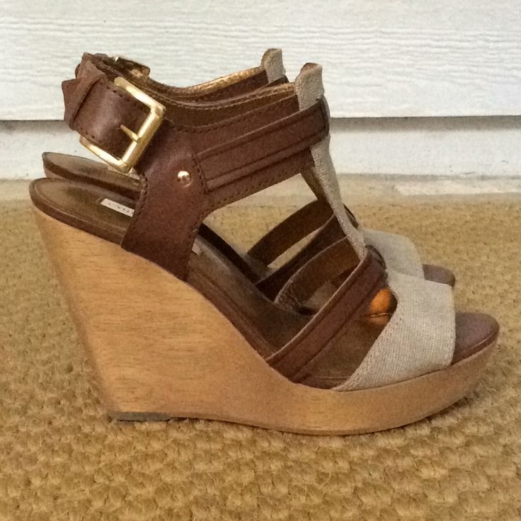 Nwt Cynthia Vincent Jemma Sandal With Wood Wedge With Leather - Beige/Chocolate - Size 7 Leather Trim Round Toe Sandals, Brown Open Toe Sandals With Leather Trim, Brown Cushioned Wedge Sandals With Round Toe, Brown Cushioned Round Toe Wedge Sandals, Brown Wedge Sandals With Heel Strap, Brown High Heel Wedge Sandals With Heel Strap, Brown High-heel Wedge Sandals With Heel Strap, Brown Wedge Sandals With Buckle Closure, Brown Wedge Heels With Buckle Closure