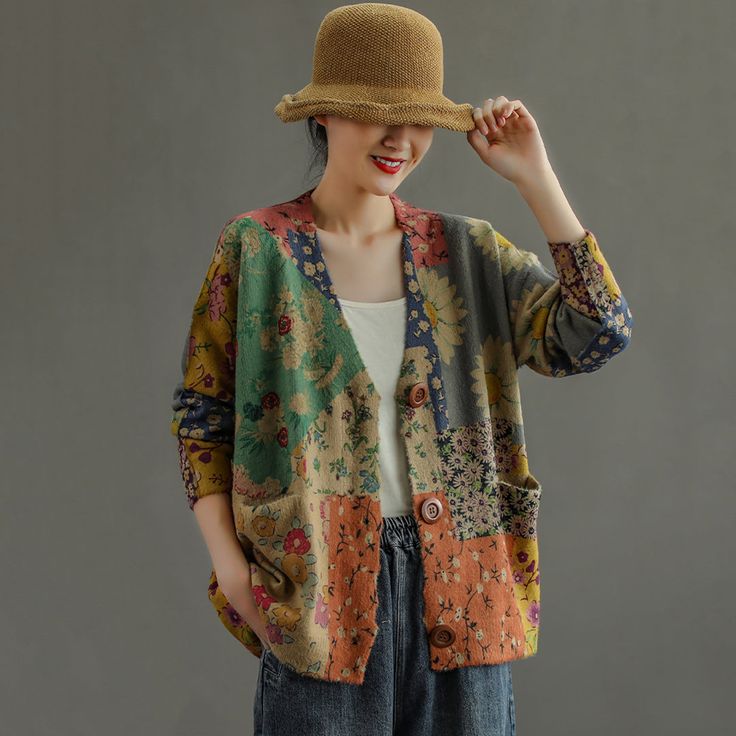 Details Pattern Type: PrintedSleeve Type: Long SleeveMaterial: 71%-80% CottonNeckline: V-NeckOccasion: Daytime, DailyProcess: PrintedTheme: Spring, Autumn, WinterColor: FlowerSize: One Size Dimension One SizeBust: 128 cm/ 50.39''Length: 67 cm/ 26.38''Sleeve: 42 cm/ 16.54''Cuff: 20 cm/ 7.87''Hem: 122 cm/ 48.03'' Knit Outerwear, Embroidery Designs Fashion, Y2k Clothing, Short Sleeve Pattern, Retro Print, Printed Cardigan, Cardigan Sweaters For Women, Ethnic Style, Estilo Boho