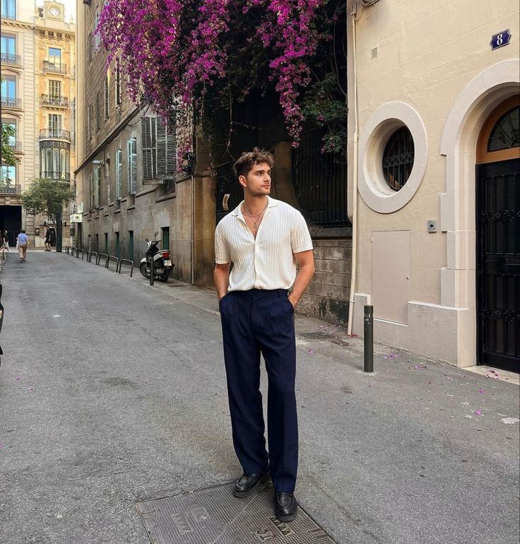 Men’s Fashion Inspiration Italy Spring Outfits, Party Outfit Men, Classy Outfits Men, Mens Photoshoot Poses, Spring Outfits Men, Mens Casual Outfits Summer, Men Stylish Dress, Guys Clothing Styles, Mens Outfit Inspiration