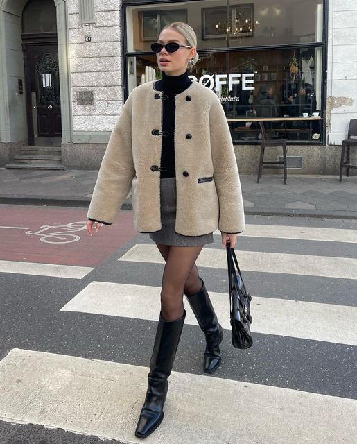 Dressy Outfit Ideas For Women, Winter Outfits Coats & Jackets, Winter Dress And Coat, Black Boots Outfit Women, Winter Day Party Outfit, Day To Night Outfit Winter, Paris Day Outfit, Winter Dress Outfit Dressy, Dinner Looks Outfit