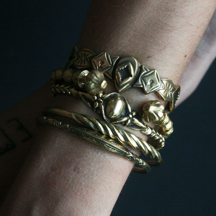 WE ARE CURRENTLY SHIPPING ALL OUR ORDERS VIA DHL EXPRESS TO MAKE SURE THAT YOUR ORDERS ARE DELIVERED SUPER SAFE AND SUPER FAST! *MAKE SURE TO INCLUDE YOUR PHONE NUMBER IN THE 'NOTE TO SELLER' FIELD AT CHECKOUT ! Handcrafted solid yellow bronze open back engraved cuff with intricate designs inspired by nature. Features two snake heads at the back which makes it equally perfect to wear that side on top. The metal has been oxidized and engraved for an antique look then polished for a beautiful burn Heirloom Gold Cuff Bracelet Engraved, Heirloom Brass Gold Bracelets, Heirloom Gold Brass Bracelets, Vintage Gold Hand Cast Cuff Bracelet, Antique Gold Cuff Bracelet Collectible, Gold Victorian Cuff Bracelet With Intricate Design, Ceremonial Antique Yellow Gold Cuff Bracelet, Antique Yellow Gold Cuff Bracelet For Ceremonial Occasions, Adjustable Etched Gold Cuff Bracelet