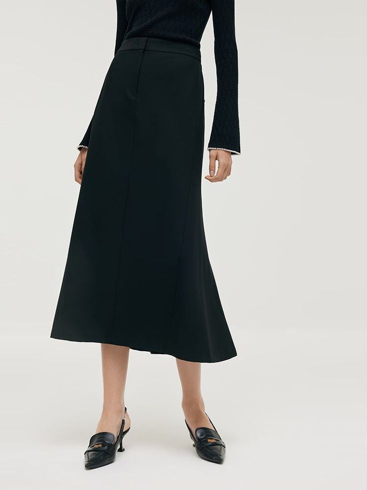 -A-line fit -Soft and comfortable -Versatile This skirt strikes a balance between elegance and comfort, crafted from a soft and flexible fabric. Its versatile design ensures it can be paired with various tops, making it suitable for diverse settings, whether in the office or at a social event. The sleek, flowy silhouette lends an air of sophistication to any outfit, exemplifying timeless style.Knit Mermaid Women SkirtGoodsNo: 1C8C2B01A• Fit Type: Fit• Elastic: Micro-elastic• Thickness: ModerateM Modern Cheongsam, Social Event, Women Skirt, Long Sleeve Short Dress, Knitted Tank Top, Black White Red, Cheongsam, Outerwear Coats, Knit Tanks