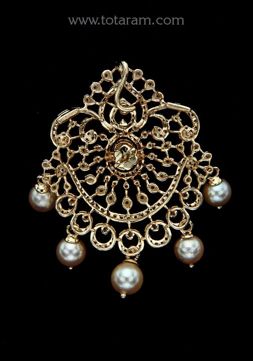 18 Karat Gold "Detachable" Diamond Maang Tikka cum Pendant - Papidi Billa with Color Stones & South Sea Pearls
  This Product can be used as pendant.
  This product has Inter Changeable Stones in the Pendant. 
  Gross Weight of the Pendant without Chain : 12.550 Grams
  Gross Weight of the Chain without Pendant : 1.950 Grams
  Length of the Pendant : 2.15 inches
  Width of the Pendant :  1.35 inches
 - 235-GT473 - in 14.500 Grams for USD $2,790.78 USD. 
Made in India by Totaram Jewelers Online t Elegant Ceremonial Tikka For Diwali, Elegant Ceremonial Tikka, Elegant Kundan Tikka With Intricate Design, Elegant Hand Set Tikka For Ceremonial Occasion, Elegant Yellow Gold Tikka For Diwali, Elegant Hand Set Ceremonial Tikka, Elegant Ceremonial Hand Set Tikka, Elegant Ceremonial Tikka With Intricate Design, Elegant 22k Gold Tikka For Diwali