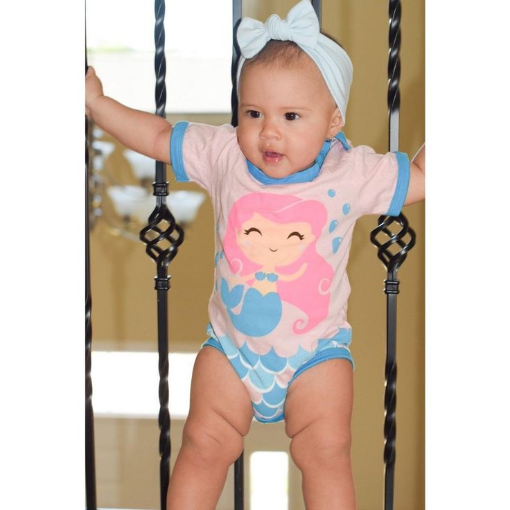 Doodle Pant's baby bodysuits are super cute and practical one-piece outfits for infants. Made from soft and breathable materials, they keep babies comfortable. With a variety of vibrant colors, charming patterns, and adorable animal artwork, they're stylish and adorable. Easy snap closures make diaper changes a breeze. Perfect on their own or for layering, baby bodysuits are a must-have for every little one's wardrobe. Disney Princess Babies, Animal Artwork, Easter T Shirts, Hudson Baby, Solid Leggings, Top And Pants Set, Baby Princess, One Piece Outfit