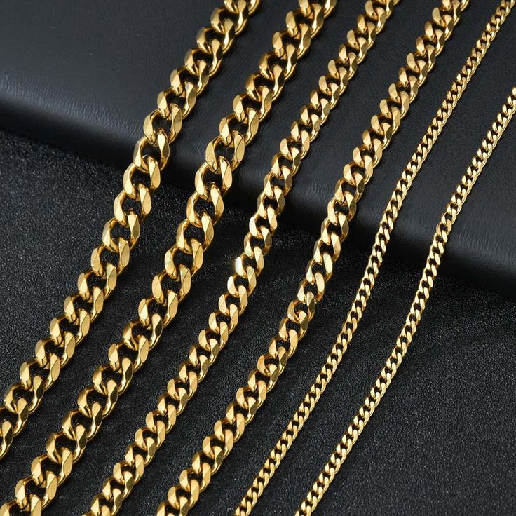 2pcs Gold Cuban Link Chain Necklace, Miami Cuban Curb Links, Cuban Men Necklace, Women Necklaces,Jewelry Gift for Men,Gold plated Stainless Steel -Item Details Chain Size: 3mm /5mm /7mm Material: 304 stainless steel Color: Gold, Black, Steel Color (Will not easy to fade or tarnish) Quantity: 2pcs Need less cut-faces Cuban Chain? pls click: https://www.etsy.com/listing/977345084 Need Cuban Bracelet? pls click: https://www.etsy.com/listing/1035901020 Ps. The chains use 18K Gold plating, which make Chain Chokers, Men Choker, Necklaces For Men, Cuban Link Necklace, Cuban Link Chain Necklaces, Gold Link Chain, Neck Choker, Party Necklace, Estilo Hip Hop