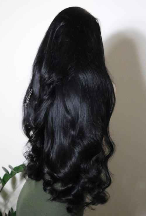 Healthy Black Hair, Black Wavy Hair, Black Hair Aesthetic, Long Shiny Hair, Jet Black Hair, Long Dark Hair, Long Black Hair, Beautiful Long Hair, Silky Hair