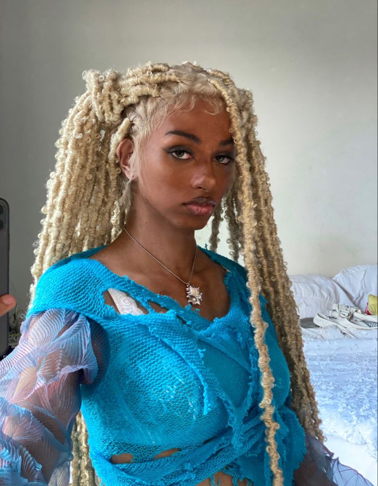 Blonde Butterfly Locks, Blond Faux Locs, Blonde Hairstyles Black Women, Blond Black Women, Black Woman Blonde Hair, Braid Selfie, Black Women With Blonde Hair, Blonde Locs Black Women, Caribbean Hairstyles