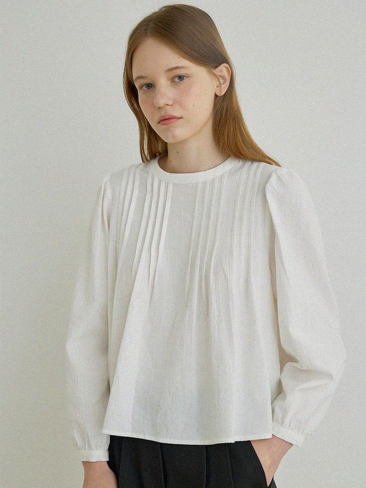 Composition : Cotton 100%Country of Origin : Republic of Korea White Blouse With Pleated Sleeves For Work, Long Sleeve Tops With Pintucks For Daywear, Chic Pintucks Blouse For Fall, Cotton Tops With Pintucks For Fall, Casual Long Sleeve Blouse With Pintucks, Fall Daywear Tops With Pintucks, Classic Pleated Tops For Spring, Fall Tops With Pintucks For Daywear, Cotton Top With Pintucks For Fall