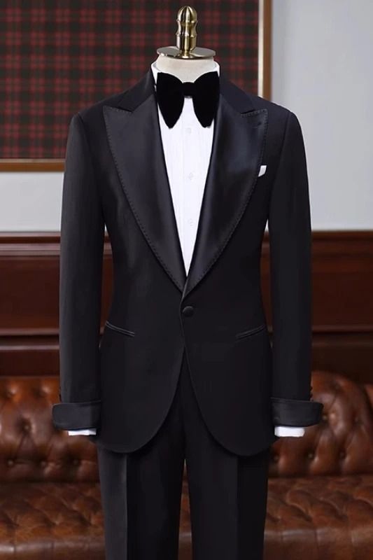 Discover Black Peaked Lapel One Button Wedding Men Suits by Tailorforall for Men. Choose from elaborate designs and ingenious cuts. Shop now in the official Tailorforall online shop! Velvet Prom Suit, Dark Blue Prom Dress, Prom Suit, Prom Outfit, Royal Blue Prom Dresses, Spaghetti Strap Prom Dress, Mens Formal Wear, Sequin Evening Dresses, Prom Suits