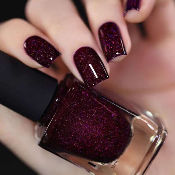 Dark Sparkle Nails, Dark Red Sparkle Nails, Dark Color Nail Ideas, Dark Sparkly Nails, Dark Nails Ideas, Holiday Dip Nails, Nails Dark Purple, Unghie Sfumate, Purple Nail Polish