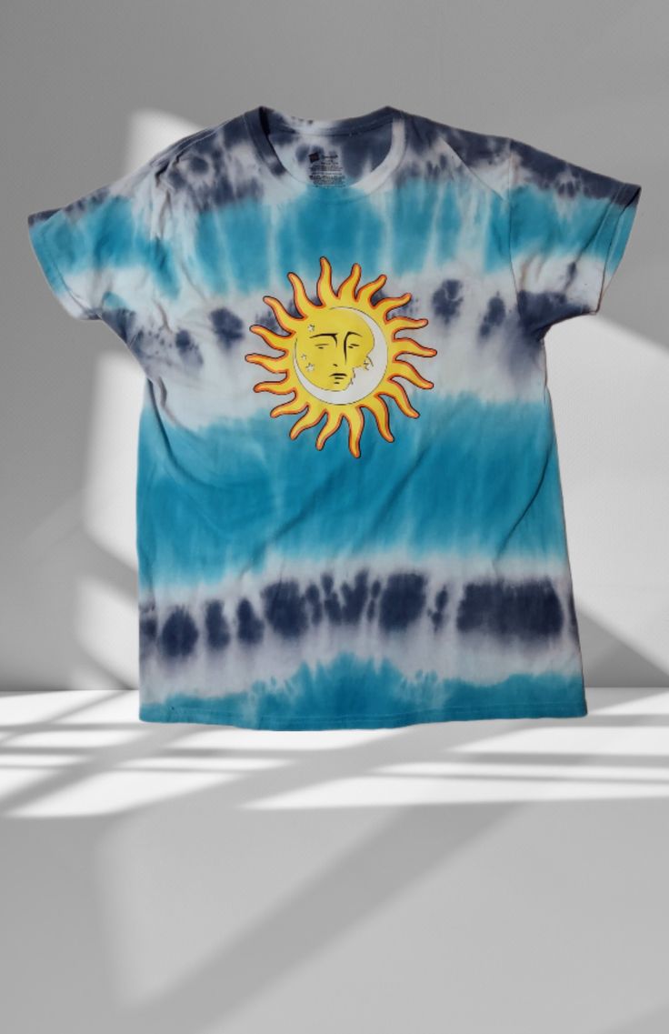 Sun Print Tshirt, Tropical Outfits, Hippie Clothing, Moon Graphic, Tie Dye Women, Sun Moon Stars, Tie Gifts, Cool Ties, Tropical Island