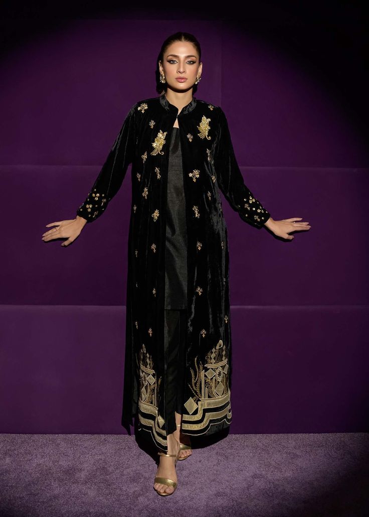 Shireen Lakdawala RUHI Exquisite Black Khaadi Net Ensemble - Ishq Festive Formals'23 Arab Fashion, Dusters, Fashion Consultant, Cut Work, Stylish Dresses, Silk Fabric, Appliques, Party Wear, Thing 1