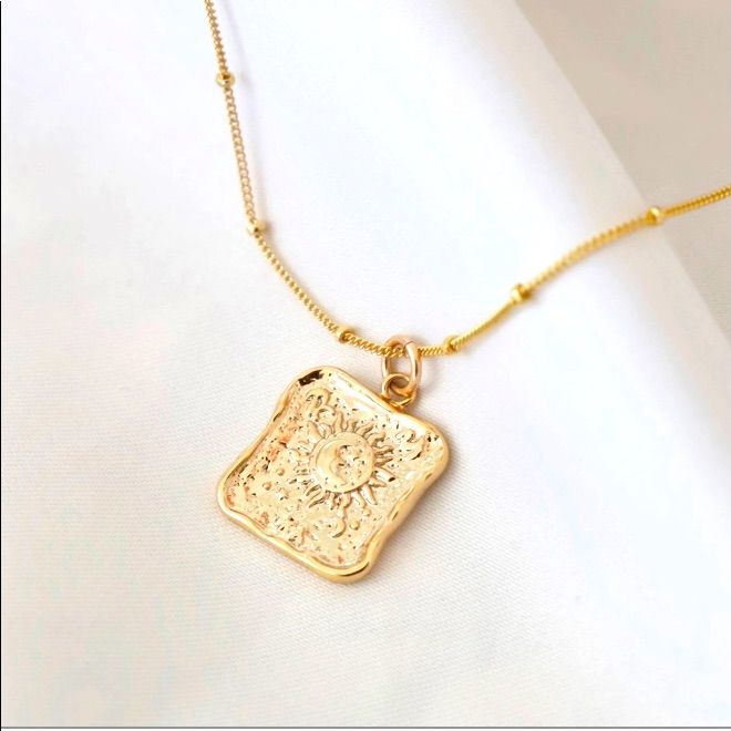 Gold Filled Chain And Gold Plated Pendent. 16” No Lowballing Please Gold Filled Chain, Womens Jewelry Necklace, Gold Filled, Gold Plate, Jewelry Necklaces, Plating, Women Jewelry, Necklaces, Chain