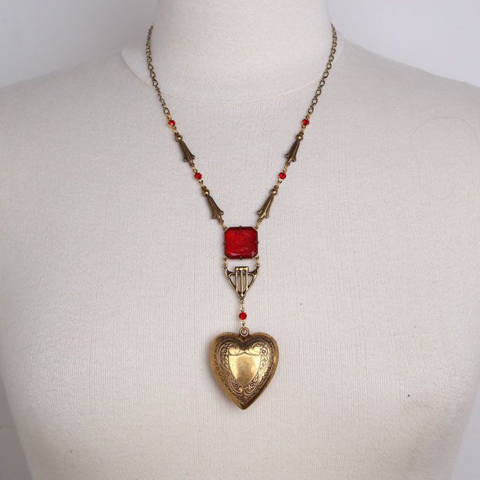 1169N Vintage Intaglio Necklace Valentine's Day Vintage Charm Medallion Necklace, Valentine's Day Medallion Necklace With Vintage Charm, Victorian Brass Necklace With Heart Charm, Vintage Antique Gold Heart Pendant Necklace, Antique Gold Heart Pendant Vintage Necklace, Vintage Charm Jewelry For Valentine's Day, Antique Gold Heart Pendant Necklace For Valentine's Day, Vintage Heart Shaped Jewelry With Large Pendant, Vintage Heart-shaped Jewelry With Large Pendant