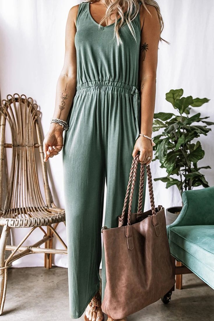 Green V Neck Elastic Waist Sleeveless Jumpsuit School Vacation, Green Jumpsuit, Summer Style Casual, Yacht Club, Sleeveless Jumpsuits, Office School, Sweetheart Neckline, Body Shapes, Women Collection