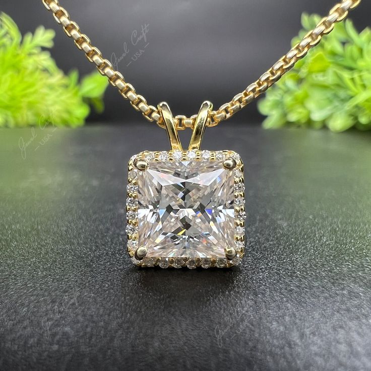 "Jewels Craft us / Moissanite Diamond Pedant / Moissanite Diamond Necklace / Dainty Solitaire Necklace 14k Gold / Diamond Bezel Necklace / Diamond Halo Pendant / Necklace / Gold Diamond Solitaire Necklace / Delicate Pendant /Necklace / 925 Silver, 10k/14k/18k White / Rose / Yellow and Customizable!! / Pendant for Women / Pave setting Pendant / Gift for Her / Moissanite Pendant / Moissanite Necklace / Anniversary Gift Necklace / Anniversary Gift Necklace / Promise Pendant/ Minimalistic Pendant and Necklace / valentine gift / valentine gift For Her / valentine gift For Girlfriend / Mothers Day Gift / chrismas Gifts for Girlfriend / chrismas Gifts for Mom / chrismas Gifts for Sister / chrismas Gifts for Wife / chrismas Gift / Valentine Day ★ ★ ★ Note: The stones in jewelry are 100% hand-craft Luxury Solitaire Necklace Gift, Princess Diamond Necklace, Anniversary Moissanite Necklace With Vs Clarity, Gia Certified Diamond White Jewelry Gift, Gia Certified Moissanite Jewelry As A Gift, Radiant Cut Halo Setting Jewelry For Gift, Gia Certified Yellow Gold Necklace For Anniversary, Diamond White Princess Cut Moissanite Jewelry, Gold Jewelry With Halo Setting Lab Grown Diamond