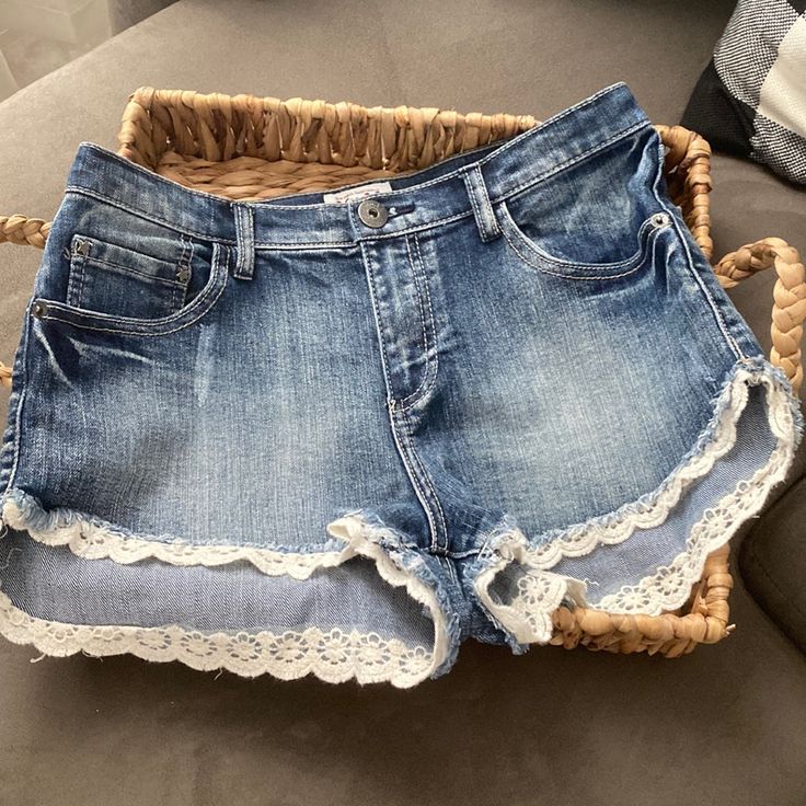 Mudd Denim Shorts With Lace Detail At Hem. Super Cute, Soft Denim. Mid Rise, Slightly Distressed. 2.5” Inseam, 2 Front And 2 Rear Pockets. Shorts Are 10.5” Long And 16” Across Laying Flat. Perfect Condition, Never Worn. Non Smoking Home. Denim Bottoms With Lace Trim For Summer, Summer Denim Bottoms With Lace Trim, Casual High Waist Bottoms With Lace Trim, Shorts And Shirt Outfit Women, Cute Jean Shorts Outfit Summer, Hoco Pants, Coquette Shorts, Summer Jean Shorts Outfit, Sewing Denim