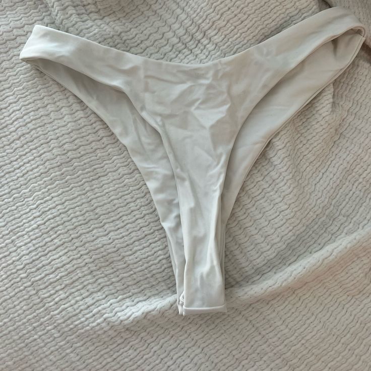 Brand New Never Worn White High-Waist Bikini Bottoms. No Flaws And Size Small! White Stretch Bottoms For Pool, White Brief Bottoms For Poolside, White Stretch Beachwear Bottoms, White Stretch Swimming Bottoms, White Beach Bottoms In Brief Style, White Beach Brief Bottoms, White Brief Bottoms For Beach, White High Waist Bottoms For Pool, White High-waisted Beachwear Bottoms