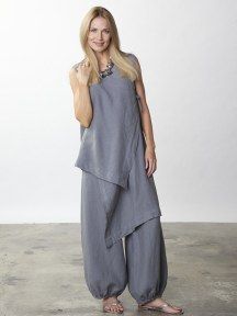 Bell Pant in Light Linen Spring Lagenlook Linen Pants, Lagenlook Linen Pants For Summer, Lagenlook Relaxed Fit Linen Pants, Vest With Sleeves, Sarouel Pants, Maxi Shift Dress, Bryn Walker, Bell Pants, Stil Boho