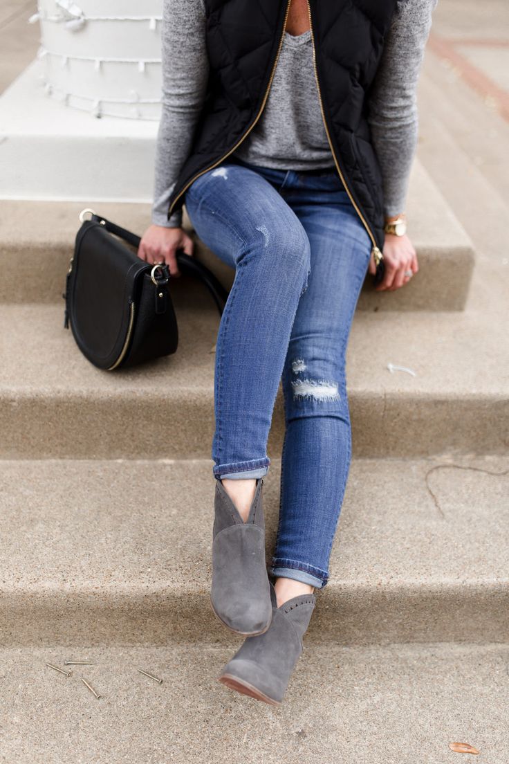 Gray Booties | 2 Ways Gray Booties Outfit, Grey Booties Outfit, Booties Outfit Winter, Grey Boots Outfit, Booties Outfit Fall, Hi Sugarplum, Gray Boots, Booties Outfit, Grey Booties