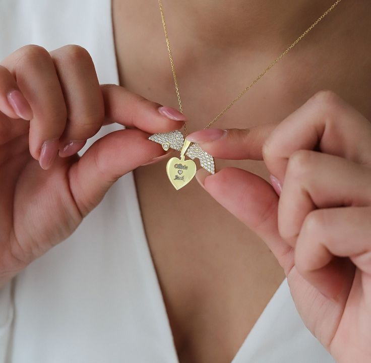 You can buy this different font  Heart pop-up necklace as a unique gift for yourself or your loved ones, This precious dainty  Heart pop-up necklace on your neck will remind you of countless meanings and feelings that no one else can know. We know the value of every letter or name on the chain to you. We know that it will be more than a necklace for you, from the moment we receive the order for it. We produce our products with extraordinary enthusiasm and respecting the stories they contain.   R Valentine's Day Pendant Charm Necklace As Personalized Gift, Personalized Pendant Charm Necklace For Valentine's Day, Personalized Heart Cut Charm Necklaces As Gifts, Personalized Charms Necklaces For Valentine's Day, Personalized Heart Cut Charm Necklace As Gift, Personalized Heart Cut Charm Necklace For Gift, Mother's Day Gift Heart Necklace With Charms, Heart Cut Charms Necklace For Gift, Double Heart Birthstone Charm Necklace As Gift