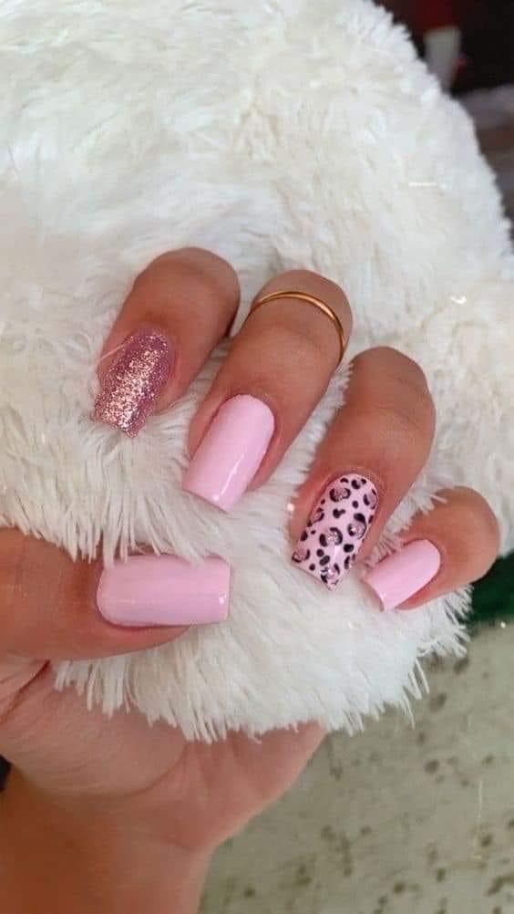 Baby Pink Nail Designs, Glitter Nails Short, Glitter Nails Pink, Nails Short Pink, One Glitter Nails, Nails Pink Glitter, Short Pink Nails, Baby Pink Nails, Halloween Acrylic Nails