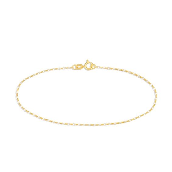 Experiment and have fun with the style possibilities of this dainty solid 14K gold box chain bracelet. Crafted in solid 14K gold This 0.88mm-wide design features elongated box links. Lovely worn alone for a subtle everyday look or layered to create a statement piece. This 7.25-inch bracelet secures with a spring-ring clasp. Yellow Gold Bracelet With Delicate Chain And Rectangular Links, Yellow Gold Bracelet With Delicate Rectangular Links, Oval Link Figaro Chain Gold Bracelet, 14k Gold Bracelet With Delicate Rectangular Links, 14k Gold Figaro Chain Bracelet, Minimalist Yellow Gold Bracelet With Figaro Chain, Minimalist Yellow Gold Figaro Chain Bracelet, Classic Yellow Gold Bracelet With Delicate Chain, Dainty Gold Bracelet With Cable Chain