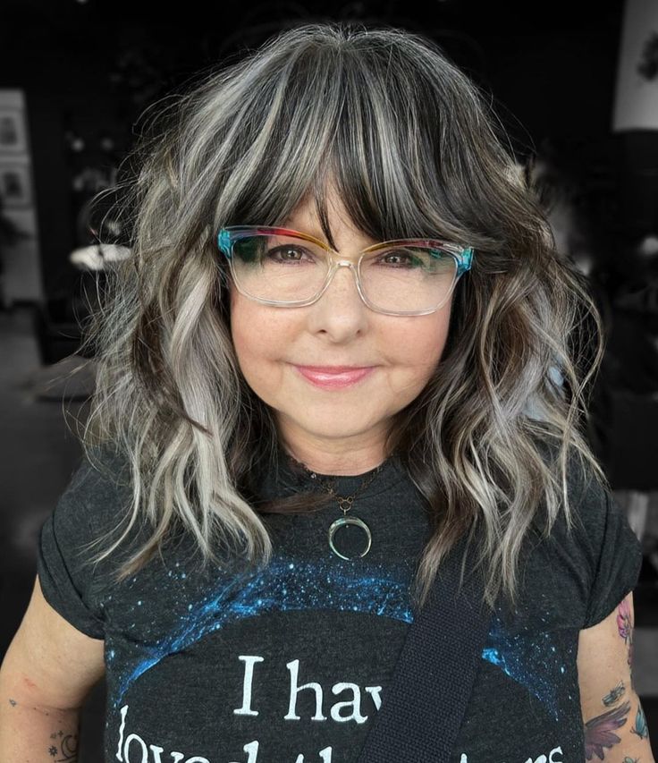 Gray Blending, Gray Balayage, Grey Highlights, Grey Hair Inspiration, Hair Adviser, Silver Highlights, Transition To Gray Hair, Blending Gray Hair, Gray Hair Highlights