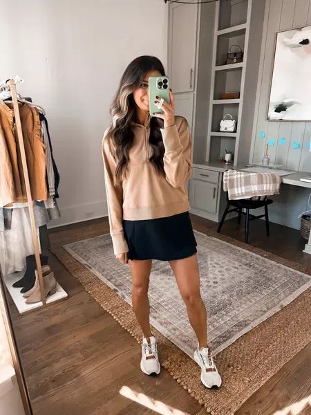 Athletic Dress Outfit Spring, Skirt Athleisure Outfit, Workout Outfits For Moms, Athletic Skirt Outfit Fall, Cute Athleisure Outfits Spring, Athletic Dress Outfit Fall, Active Wear Skirt Outfit, Athletic Fall Outfits For Women, Womens Athletic Skort Outfit