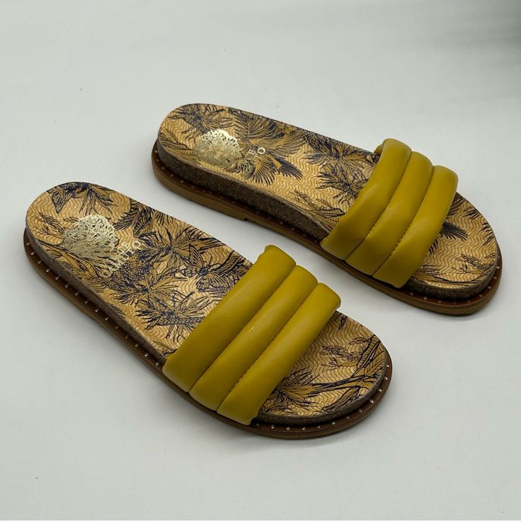 Vince Camuto Women's Kandler Puffy Pool Slide Sandals Yellow Leather Size 7.5m New In Box-Floor Sample Color-Yellow Baby Sheep Soft Quilting Adds Cushioning Comfort And Stylish Dimension To The Understated Slide Profile Of The Kandler Sandals From Vince Camuto. 1/4" Heel Round-Toe Slip-On Platform Sandals Quilted Strap Detailing Leather Upper; Leather Lining; Manmade Sole Made In Brazil Please Refer To Pictures For Details. Bundle And Save!!! Offers Welcome :) Gold 174 Yellow Flat Heel Synthetic Sandals, Yellow Closed Toe Casual Sandals, Casual Yellow Closed Toe Sandals, Casual Yellow Leather Sandals, Yellow Closed Toe Sandals For Vacation, Yellow Flat Slides For Vacation, Yellow Round Toe Slides For Spring, Yellow Casual Flat Slippers, Casual Yellow Slippers For Spring