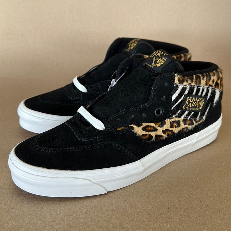 Vans Men’s Half Cab 33 Dx Jungle Clash Animal Print Leopard Zebra Size 11.5 Brand New Without Box Vans Men, Vans Black And White, Shoes Vans, Vans Black, Mens Vans, Vans Shoes, Athletic Shoes, Animal Print, Men's Shoes