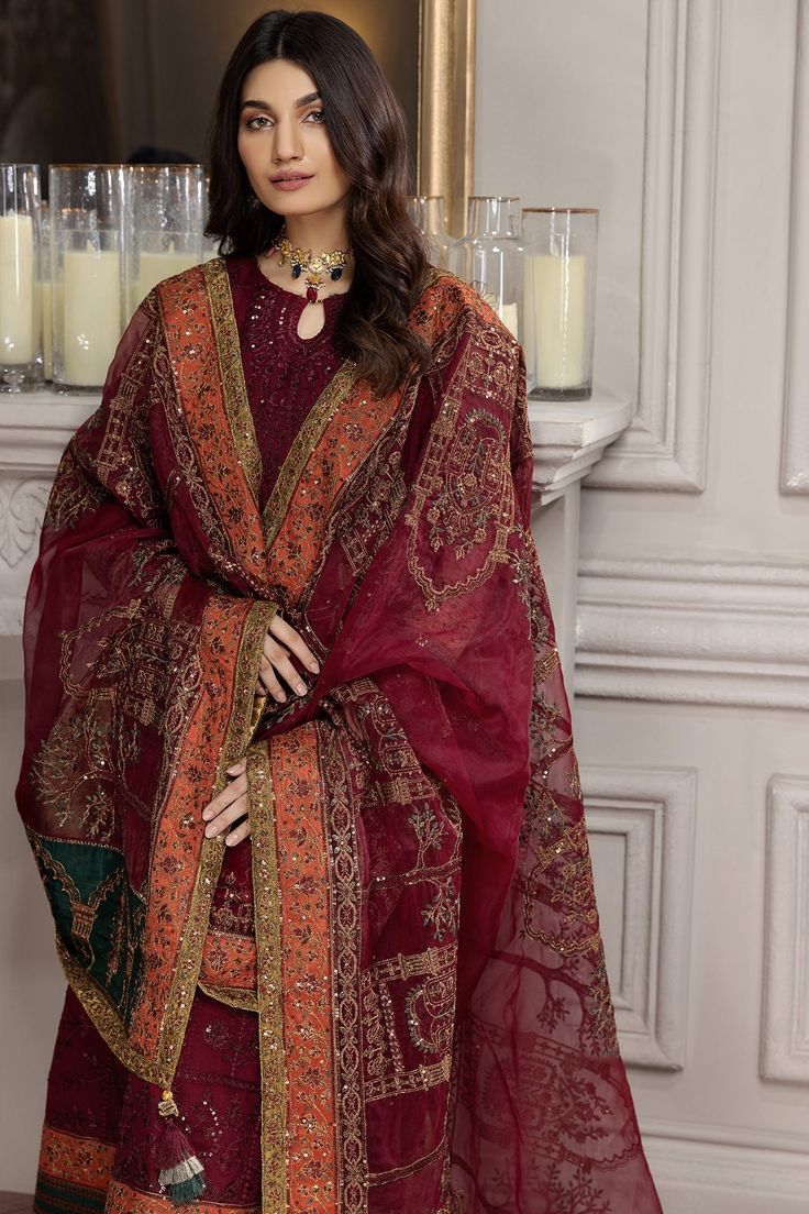 Organza Shawl, Chiffon Sleeves, Pakistani Salwar Kameez, Embroidered Sleeves, Embroidered Chiffon, Embroidered Organza, Maroon Dress, Luxury Wear, Embroidered Dupatta