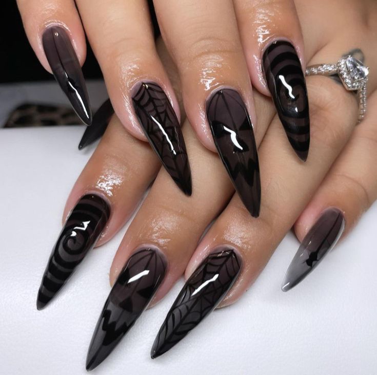 Ongles Design, Vampire Nails, Acrylic Nails Stiletto, Horror Nails, Gel X Nails, Long Almond Nails, X Nails, Holloween Nails, Black Stiletto Nails