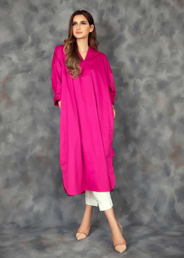 Pure cotton bright Fuscia pink long top Pink Kurti, Stylish Kurtis, Stylish Kurtis Design, Pakistani Fashion Casual, Stitching Dresses, Kurti Designs Latest, Desi Fashion Casual, Simple Pakistani Dresses, Designer Dresses Casual