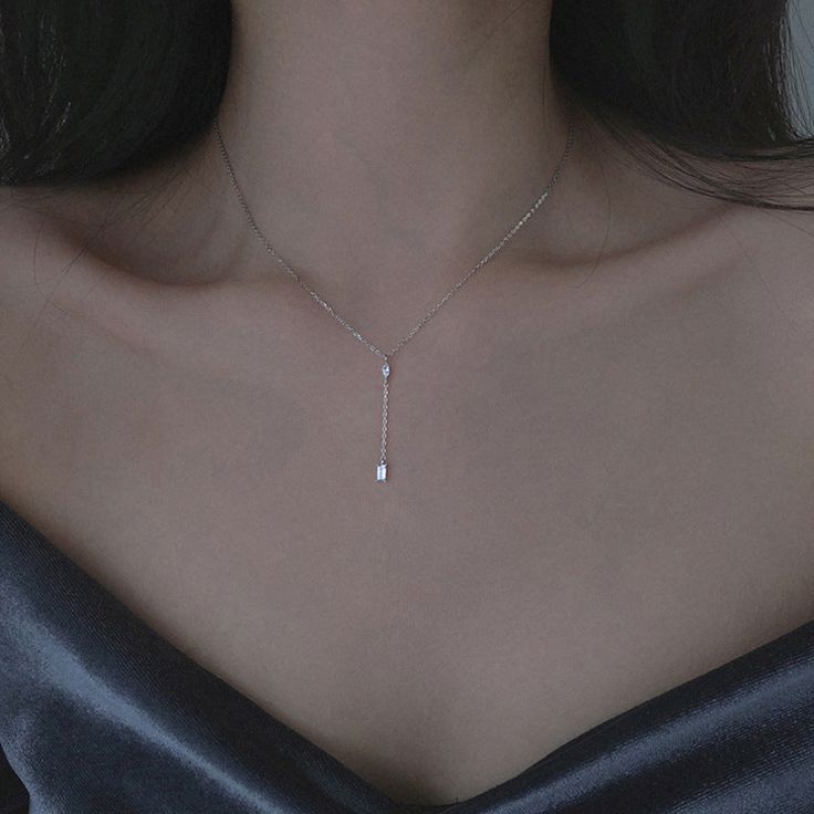 Color: Price for One Set (White Gold Color with Chain) Fashion Element: Square Style: INS Style Jewelry Necklace Simple, Pretty Jewelry Necklaces, Korean Earrings, Dangle Necklaces, Chain Fashion, Jewelry Fashion Trends, Classy Jewelry, Fancy Jewellery, Jewelry Lookbook