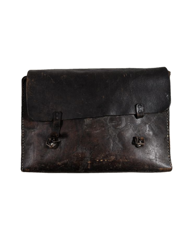 Minor cosmetic damage, this satchel looks great and works great. Use it as you would any other satchel. Vintage Leather Satchel, Leather Satchel, Vintage Leather, Design Details, Looks Great, Satchel, Leather