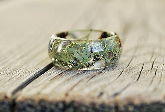 moss terrarium natural moss resin moss rings nature by VyTvir Moss Rings, Nature Rings, Moss Ring, Rings Resin, Moss Jewelry, Gray Forest, Forest Ring, Floral Wedding Ring, Forest Moss