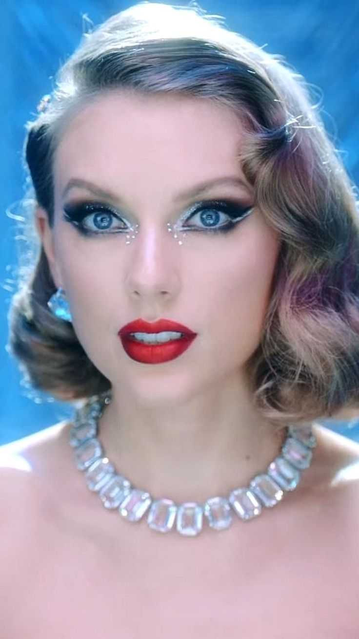 Concert Makeup Looks, Taylor Swift Eyes, Music Video Makeup, Taylor Swift Makeup, Gem Makeup, Taylor Swift Music Videos, Concert Makeup, Taylor Outfits, Taylor Swift Party