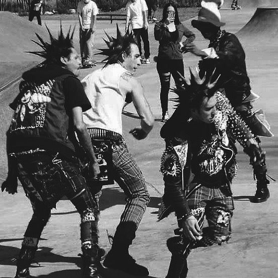 Punk Dancing, Post Punk Revival, Punk Jeans, Jeans West, Punk Movement, Punk Aesthetic, Art Making, Post Punk, Street Fighter