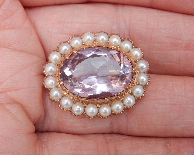 Lovely quality vintage 9ct oval Amethyst & Pearl brooch.  Victorian/ Georgian style , set oval Amethyst 18 x 14mm with 20  x 2.8mm matching half cultured pearls. Total wgt 6.6gms UK  Hallmark London 1961 Oval Yellow Gold Brooches With Gemstone, Elegant Oval Gemstone Brooches, Heirloom Oval Gemstone Brooches, Heirloom Oval Brooches For Wedding, Antique Oval Gemstone Brooch, Antique Oval Gemstone Brooches, Oval Cabochon Brooches For Anniversary, Victorian Oval Hallmarked Brooches, Heirloom Oval Brooch For Formal Occasions