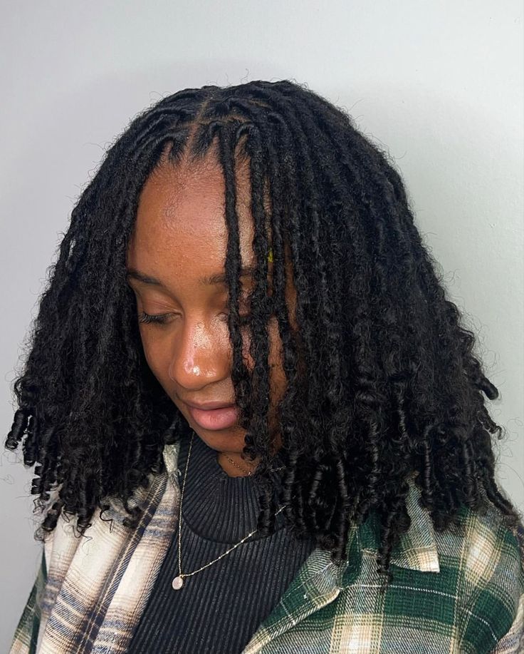 Loc Styles Medium Mohawk, Womens Starter Locs, Locd Hair Styles Short, Fine Hair Locs Black Women, Medium Sized Locs Women, Laid Back Outfits Black Women, Loose End Locs, Traditional Locs Black Women, Small Dreads Black Women