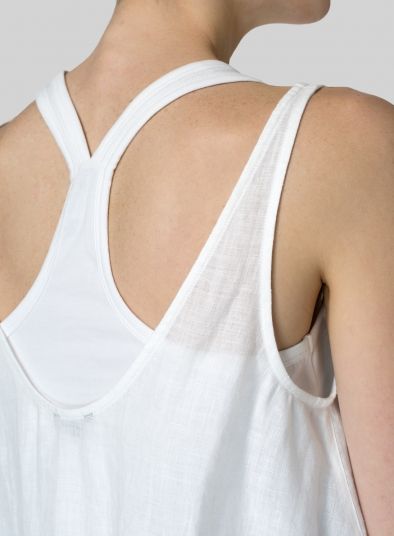 Linen Low Back Tank Casual Tops With Built-in Bra And Wide Straps, Casual Summer Camisole With Built-in Bra, Casual Summer Tank Top With Built-in Bra, Casual Tank Top With Built-in Bra And Scoop Neck, Vacation Tank Top With Built-in Bra, Summer Tops With Stretch And Wide Straps, Chic Racerback Top With Built-in Bra, Summer Tops With Built-in Bra And Tank Straps, White Summer Racerback Tank Top