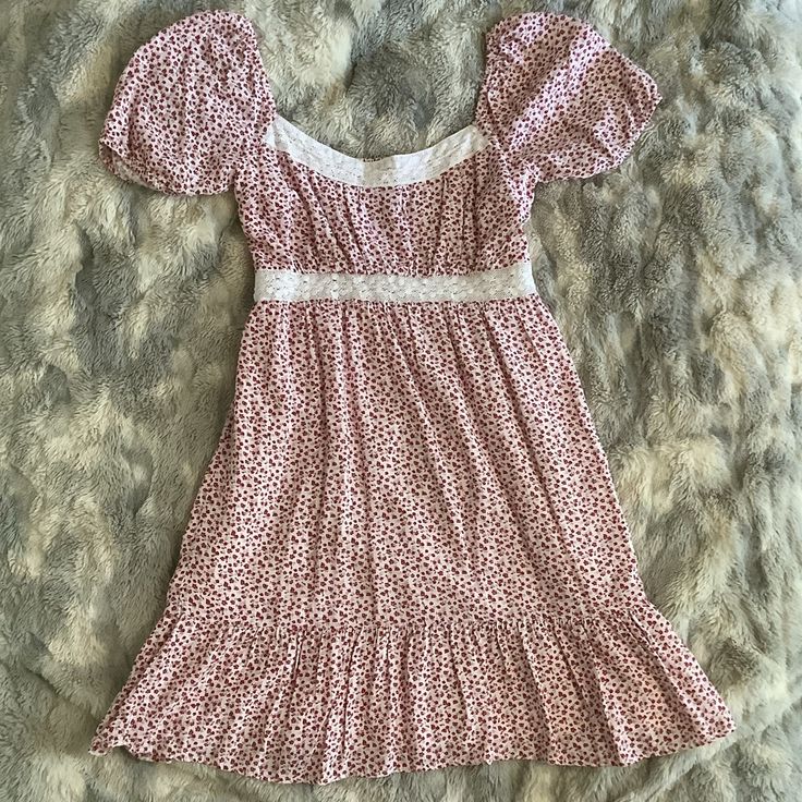 Nwt. Hollister - Pink And Red Floral Babydoll Mini Dress With Tags Still Attached - Size: Small - Babydoll Style - Mini Dress With Lace Details, Puff Sleeves, And Smocked Back. Cute Mini Dresses With Lace Trim, Cute Mini Dress With Lace Trim And Short Sleeves, Cute Pink Mini Dress With Ditsy Floral Print, Short Sleeve Cute Dress With Lace Trim, Cute Short Sleeve Dress With Lace Trim, Cute Flowy Mini Dress With Ditsy Floral Print, Casual Mini Dress With Lace Trim And Short Sleeves, Cute Cotton Mini Dress With Lace Trim, Red Short Sleeve Cute Mini Dress