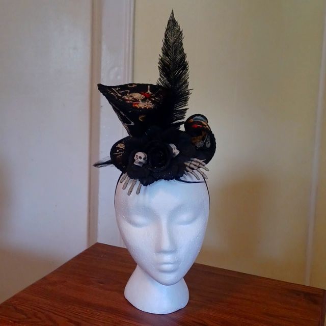 Never Worn. Been In A Hat Box For A While. Attaches With A Comb And Adjustable Elastic Straps. Measures 5" Tall And 6" Wide. Please See My Other Items! I Love To Bundle! Black Adjustable Hat For Themed Events, Adjustable Black Hat For Themed Events, Black Brimmed Hat For Themed Events, Black Costume Hats With Structured Crown For Festival, Black Structured Crown Costume Hat For Festivals, Black High Crown Fascinator With Adjustable Fit, Black Mini Hats For Halloween Themed Events, Black Brimmed Mini Hat For Costume Party, Black High Crown Hat For Halloween