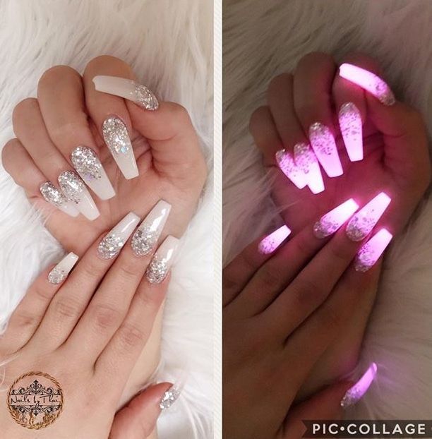 Glow in the dark nails Poppin Nails, Bright Nail Art, Nail Pics, Bridal Nail, Luminous Nails, Nagel Tips, Glow Nails, Bright Nails, Super Nails