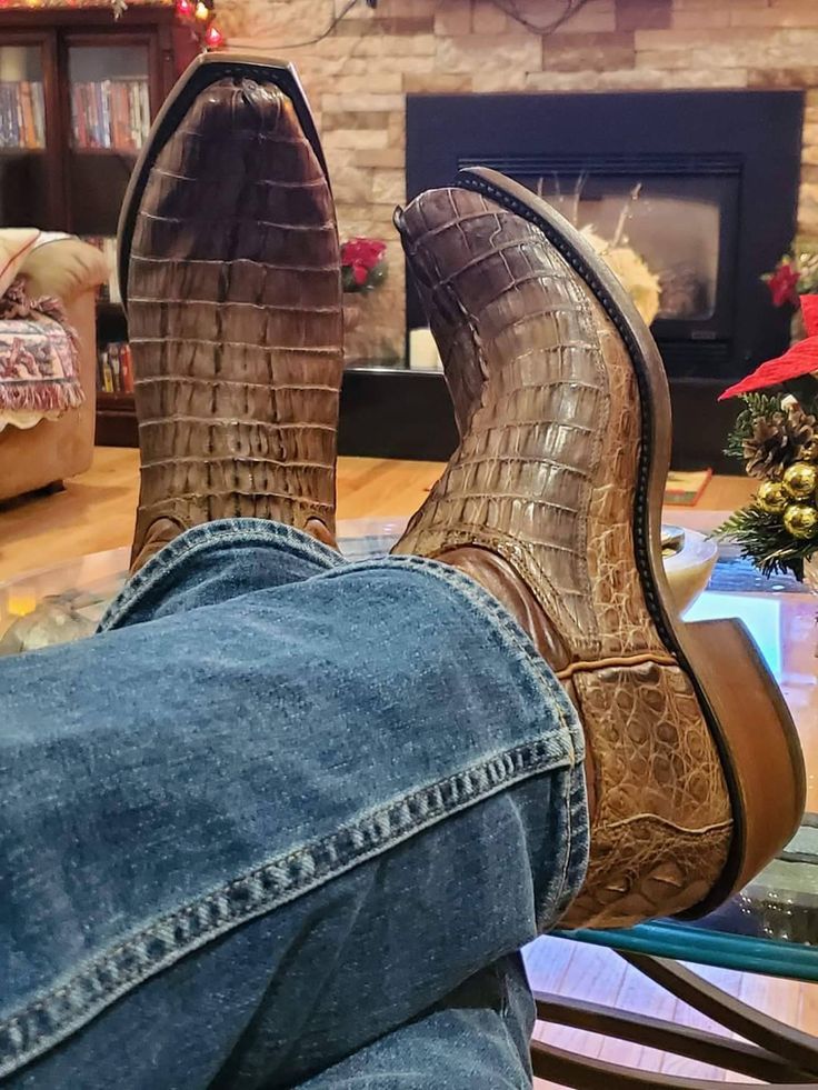 Cowboy Boots And Jeans, Cowboy Outfit For Men, Boots And Jeans, Bota Country, Western Style Boots, Gentleman Shoes, Cowboy Outfits, Mens Cowboy, Mens Cowboy Boots